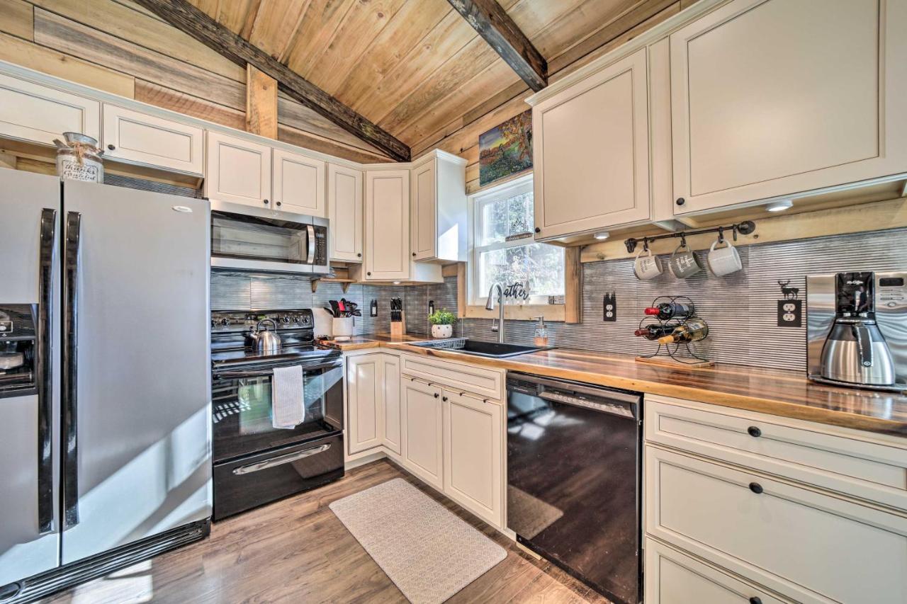 Modern Cabin With Fire Pit Less Than 3 Mi To Trails! Pisgah Forest Экстерьер фото